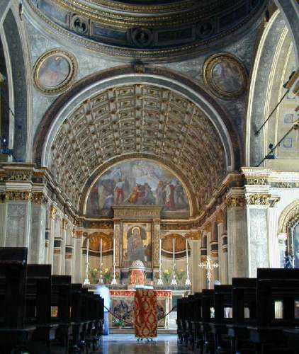 l'abside della chiesa: vista dall'ingresso