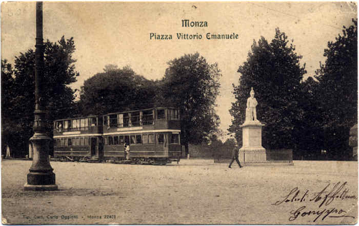 in piazza Vittorio Emanuele