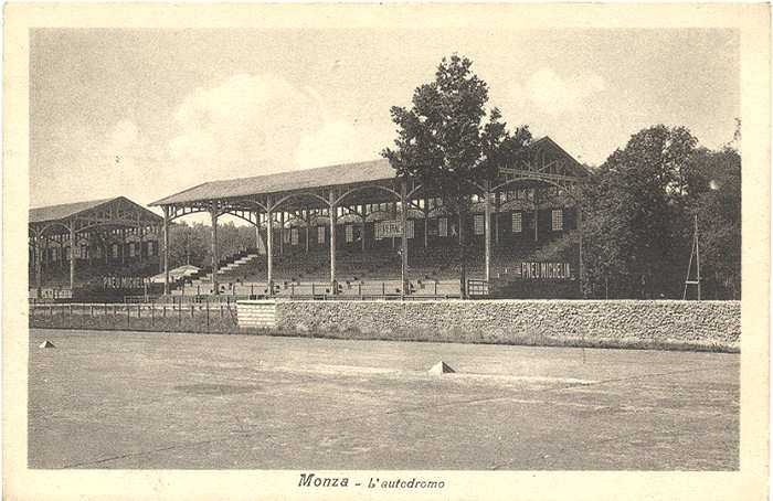 tribune